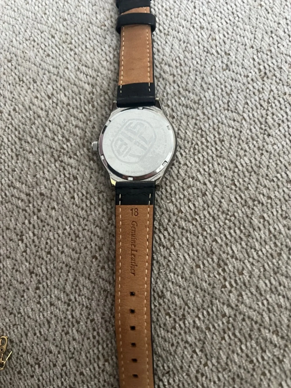 Fossil sleek round
